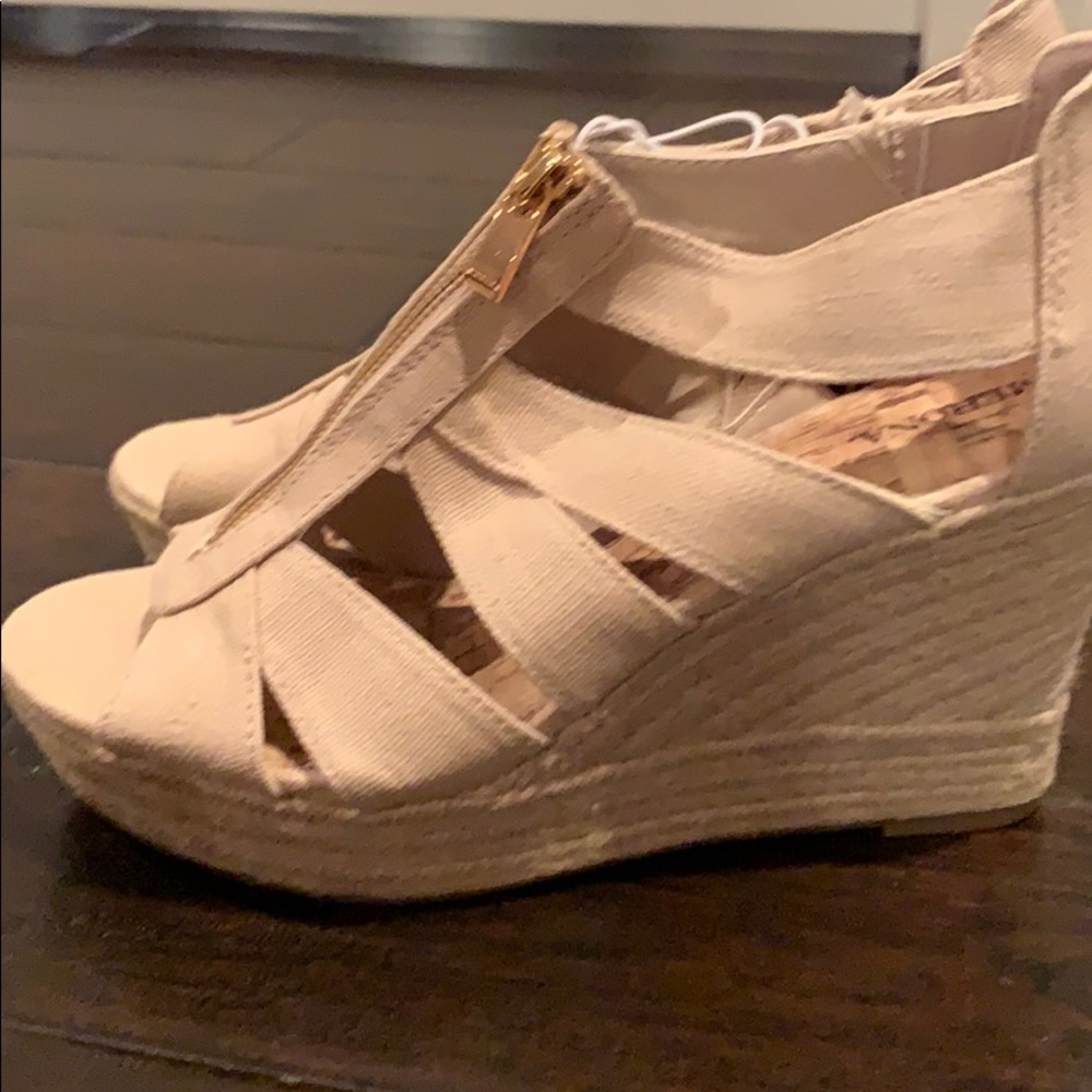 Cream/Ivory wedge summer sandals